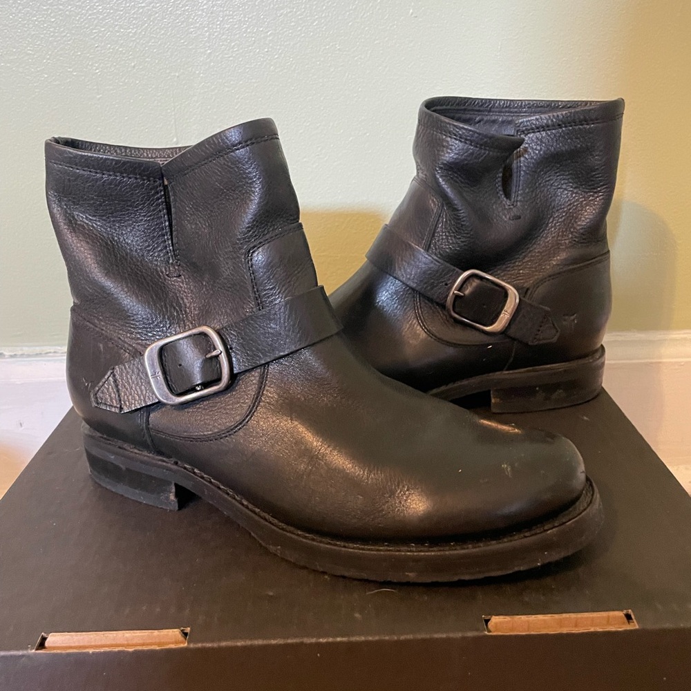 Frye Black Leather Veronica Bootie Boot 10